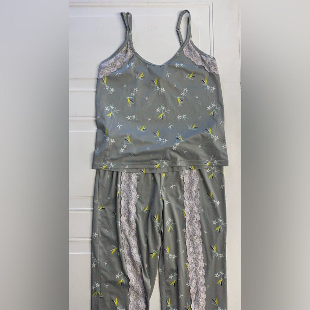 Nanette Lepore Gray Lace Floral Pajama Set Tank Top Pants Size Medium